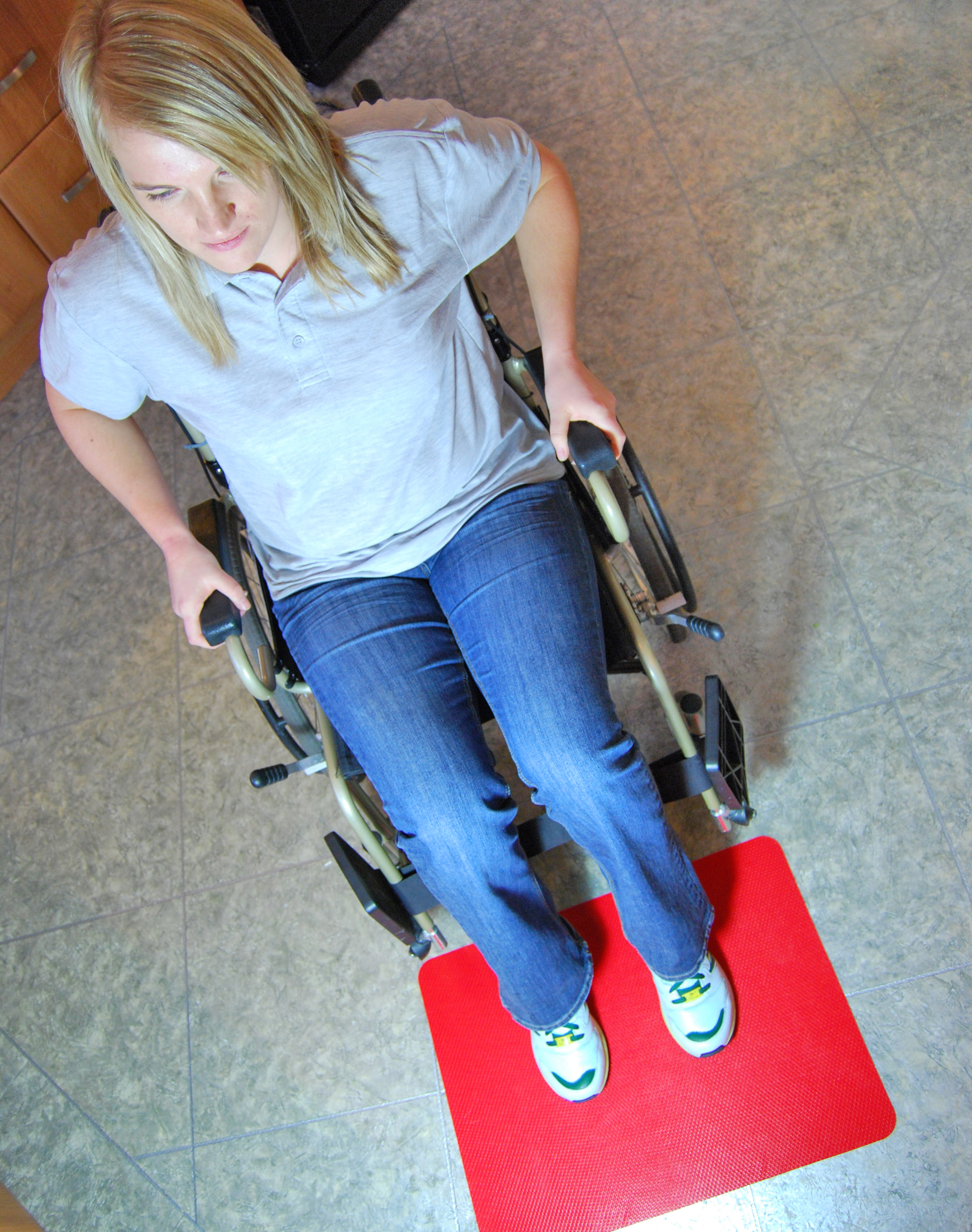 T-FLOOR-60-1-Red-Floor-Mat-Wheelchair